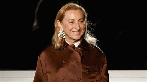 nome dello stilista a capo dell impero prada|Chi è Miuccia Prada, la stilista: carriera e vita privata .